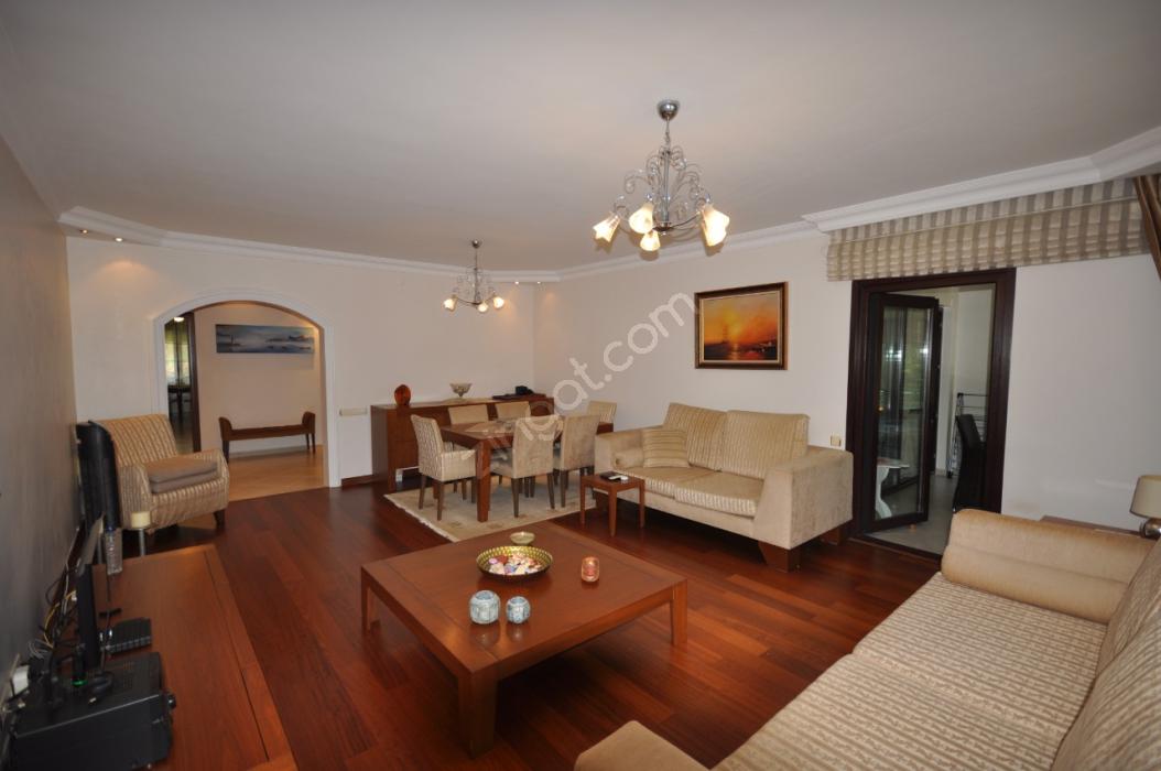 PYRAMID'DEN BARIŞ SİTESİ İYİ KONUMLU FULL YAPILI BOŞ TESLİM 3+1