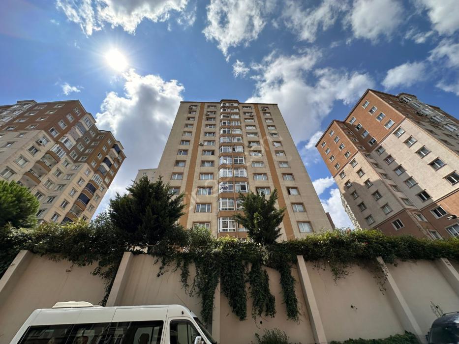 KAĞITHANE NURTEPE EKŞİOĞLU SADABAD PARK EVLERİ 3+1 ARA KAT SATILIK BOŞ DAİRE